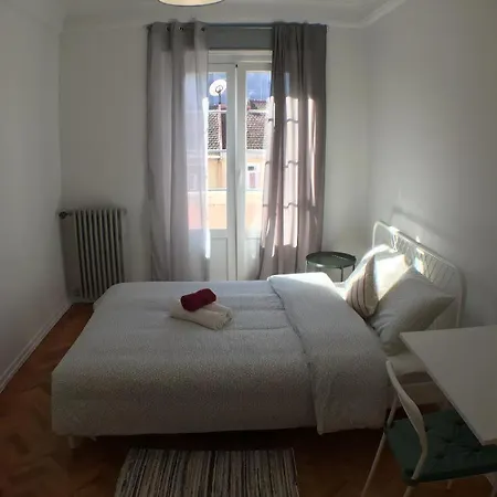 Apartment Entire Apartment Cozy And Sunny Homestay Lisbon