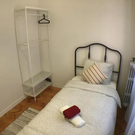 شقة Entire Apartment Cozy And Sunny Homestay